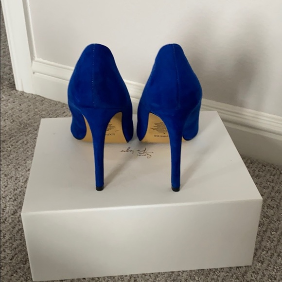 Suede Blue Pump - Picture 4 of 5